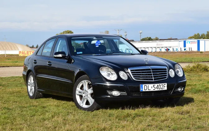 dolnośląskie Mercedes-Benz Klasa E cena 26900 przebieg: 332000, rok produkcji 2007 z Legnica